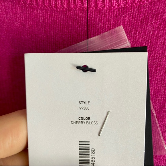 C by Bloomingdale’s Crewneck Cashmere Sweater Cherry Blossom Pink Medium - Picture 9 of 9